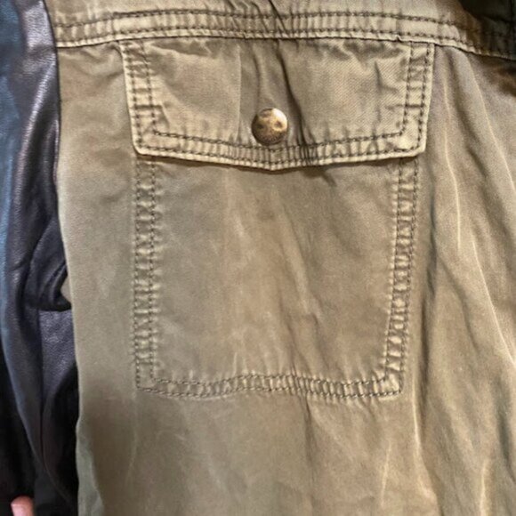 Talula Olive Green Faux Leather Sleeve Women's Utility Jacket Size M - Picture 4 of 11